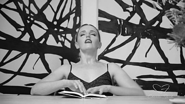 Charlie Forde Got Her Cunt Eaten By Amber Moore As She Reads!