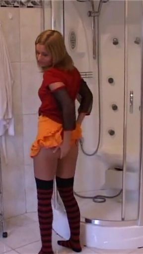 Must-see moment from &quot;Amateur-Golden Shower Nr.15 (Full Movie)&quot;
