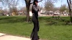 nilou s cellphone crushing limo wait-nilou achtland