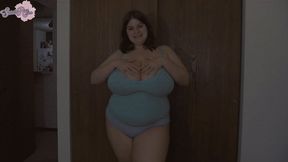 Tank Top Shaking, Bouncing, Dirty Talk and More 720p