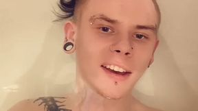 I bathe in the bath