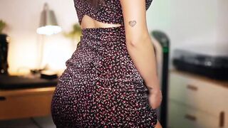 Babe Internet goddess Effy seduces you with her infarct body