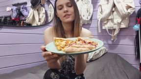 A lot of pizza and milkshake (720p)