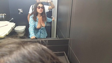 Stepmom was Fucked in the Women's Toilet of the Shopping Center