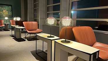 Jerking off his cock in an airport lounge - super public