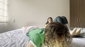 I love that she crushes me so I can feel her heels and ass on my face until she cums