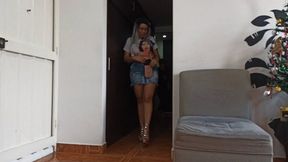 Stephanie in high heels robbed by a Burglar