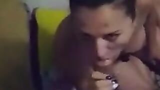 Romanca din Braila ia la muie si se fute