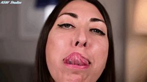 G Goddess vore tease (brett) Part 3 - MP4