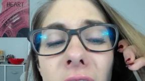 Summer Wren Talks Dirty on Phone While Teasing with Her Naked Body