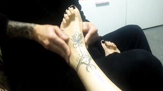 feet strokes, oral sex and toejob