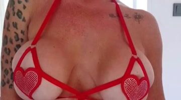 Mm so horny