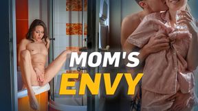 Mommy4K: Got Really Wet and Horny&#x1F975; When She Brought Her GF Home