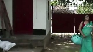 MARRIED BUTCHEERFUL HOUSEWIFE EXPOSED Leaked Video of Desperate Desi Housewife Begging for Cock