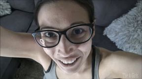 Mon-key In Her Arms (UHD WMV)