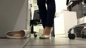 Gianmarco lorenzi high heels pumps hard shoeplay, under desk camera shoeplay, high heels wrecking