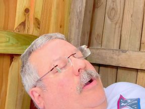 Retired Coach Bear Cums Over 10 Times Hands Free
