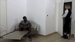 MATURE WHITE SLUT FOR AFRICAN REFUGEE