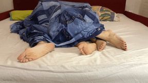 SNORING FEET TWO GIRLS TAKING A NAP - MP4 HD