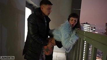 SPONTANEOUS SEX WITH A STRANGER IN AN ELEVATOR, ON A PUBLIC BALCONY, IN THE ENTRANCE (FULL)