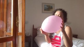 KINKY GAMES WITH A STURDY PINK BALLOON