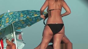 Nude Sun Tanning Girls Expose Themselves To A Beach