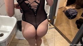 Steamy Step-Mom Assists Broken-armed Step-Son To Orgasm&#x1F4A6;
