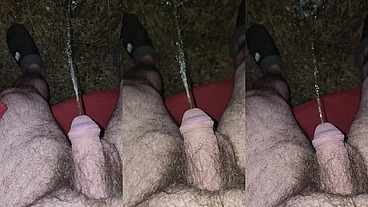 Kaso221 - pissing in the dark on the mountain