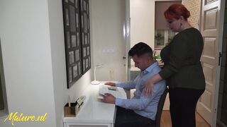 Lucky Dude was Studying until his Hot BBW Stepmom Wanted a Jizzed!