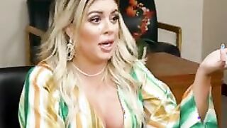 School mom save her daughter again