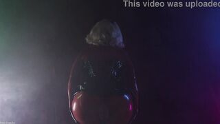 Hottie Hallooween film of blonde cougar (Arya Grander) inside glasses seducing