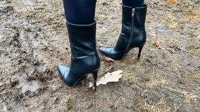 DIRTY HEELS Ellie walks in high heels on wet ground