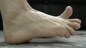 You make me so horny when you curl your toes for me MP4 HD 720p