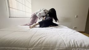 lucha libre femenina en pijama con culos rebotando, caidas inesperadas y muchos golpes