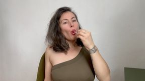 she will lick lollipop mov