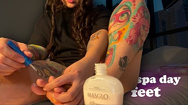 I let my stepdad watch while I get a manicure