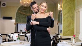 Lusty blonde in stockings Angelika Grays is enjoying hard anal fuck
