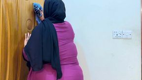 arab big boobs curvy moroccan hot stepmom clean my room, then i see her big ass & start masturbation