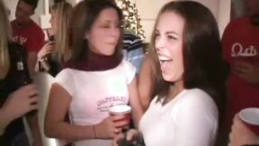Coed teen lesbo fingers petite beaver