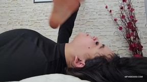 CRUSHING YOUR FACE WITH MY FEET SIZE 38 - VOL #224 - MARY ALVEZ - NEW MF - OCT 2024 - CLIP 05