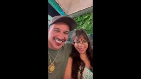 conheci essa gostosa novinha no bar e meti a piroca.