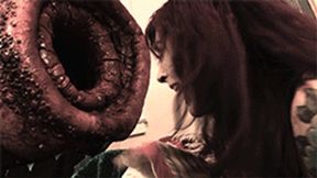 Worm Food: Mia is Going In Head First! (AVI)