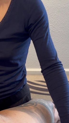 Unforgettable moment from &quot;I&#039;m taking a guy back to the hotel to suck him off, Dazzlingfacegirl&quot;