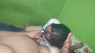 Colegiala caliente le pregunta a su profesor que si se traga toda la corrida el le va a pasar la materia / Corrida / Facial / AbneyZimmer / LeandroZimmer
