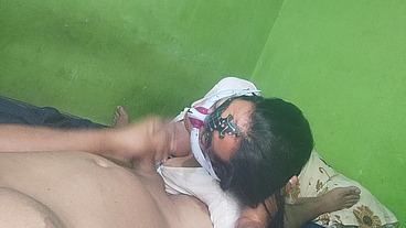 Colegiala caliente le pregunta a su profesor que si se traga toda la corrida el le va a pasar la materia / Corrida / Facial / AbneyZimmer / LeandroZimmer