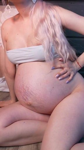 Pregnant Peeing