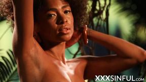 Cool Rhythm Teasing & Pussy&#x270C; Play with Cute Dark Beauty
