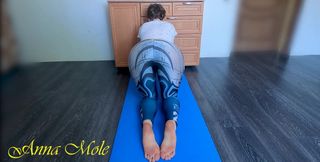Yoga Classes, Beauty with a Big Juicy Ass in Spandex Leggings Does Yoga on the Mat Caressing Her Pussy