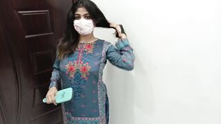 Pakistani Girl Sobia Nasir,s Pussy Cum Discharged Live On Whatsapp Video Call Infront Of Her Client
