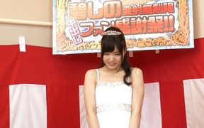 Hot Shino Aoi lick her wet pussy